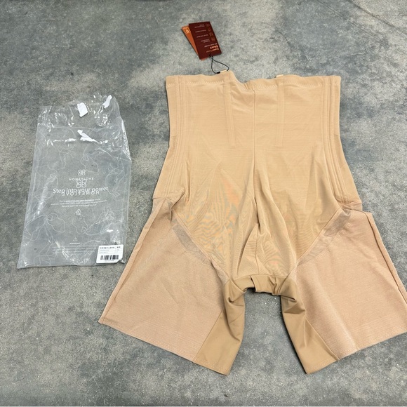 Honeylove sand superpower short compression shapewear 1x - Picture 3 of 4